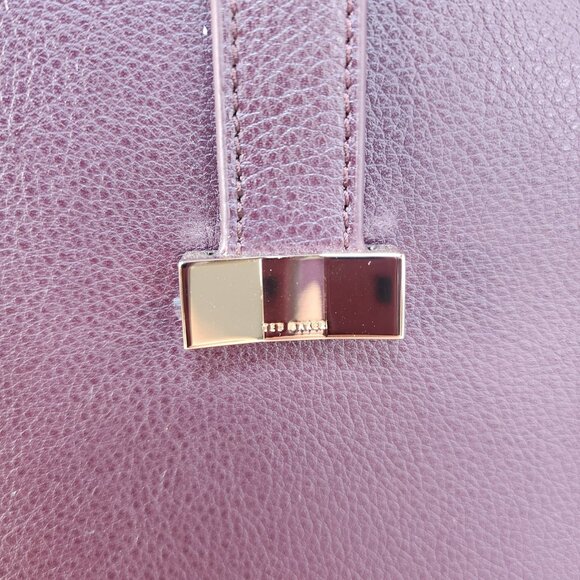 Ted Baker Alexiis Large Tote Bag Purple Leather NWOT Shoulder Strap Hardware - Picture 3 of 12